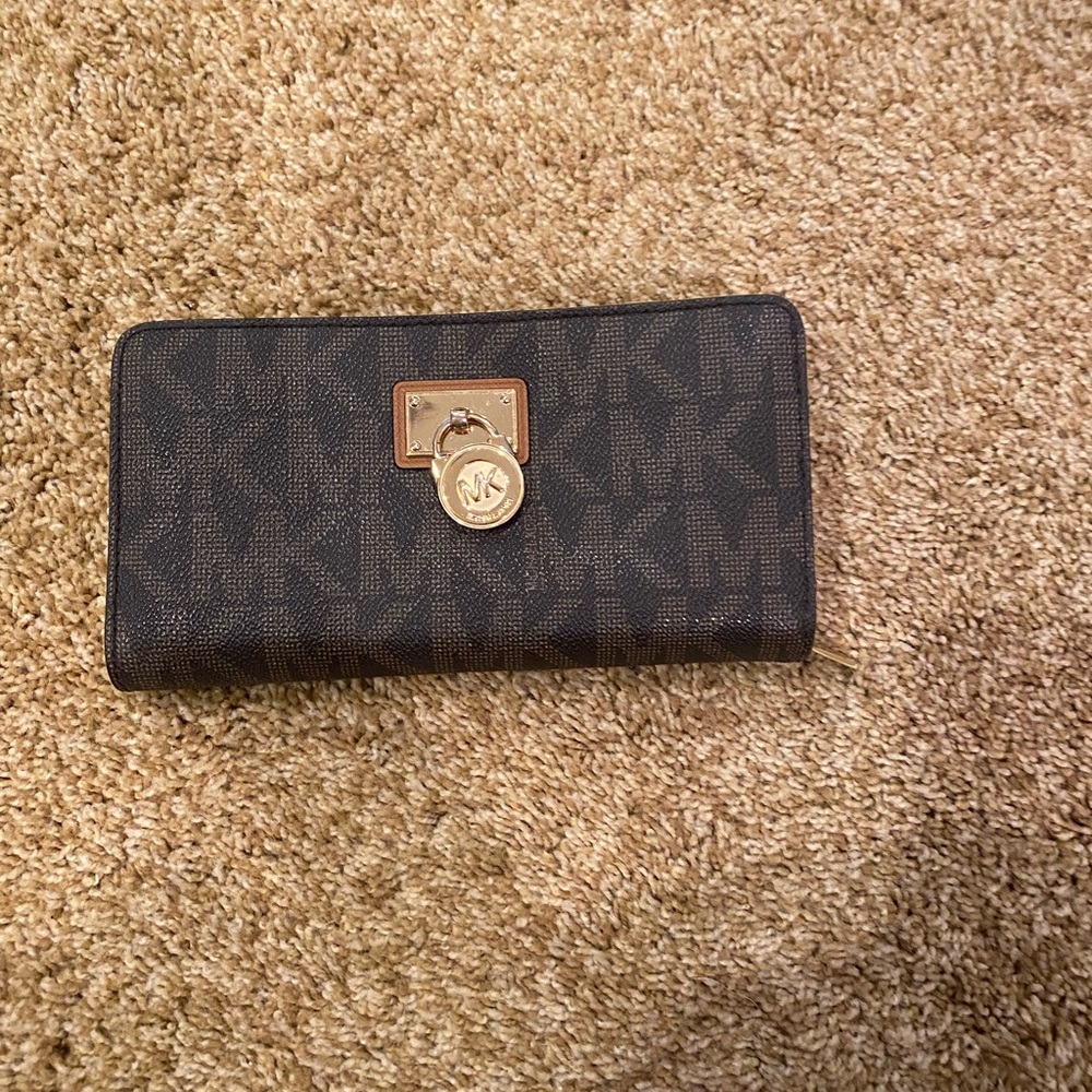 Michael Kors wallet